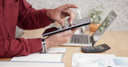 What Are Payment Clauses on Invoices?